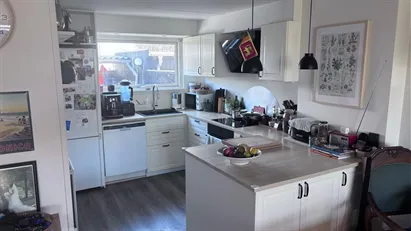 5 værelses rækkehus – fuldt møbleret – tæt på København / Fully furnished townhouse – 4 bedrooms – close to Copenhagen