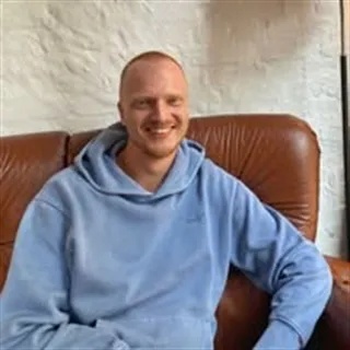 Tobias søger 10-40 m2 lejlighed / værelse til leje